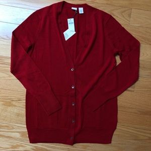 BNWT GAP Merino Wool V-Neck Red Cardigan, Women’s size M